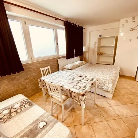 Lucky's House Apartment